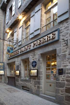 Auberge Saint-Pierre · Hôtel Restaurant Mont-Saint-Michel (50) facade de l'auberge